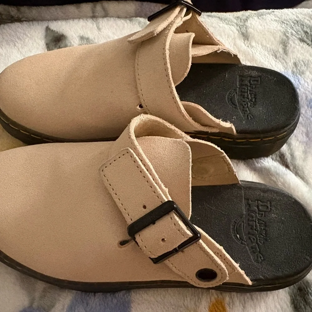 Dr. Martens Carlson - Picture 5 of 7